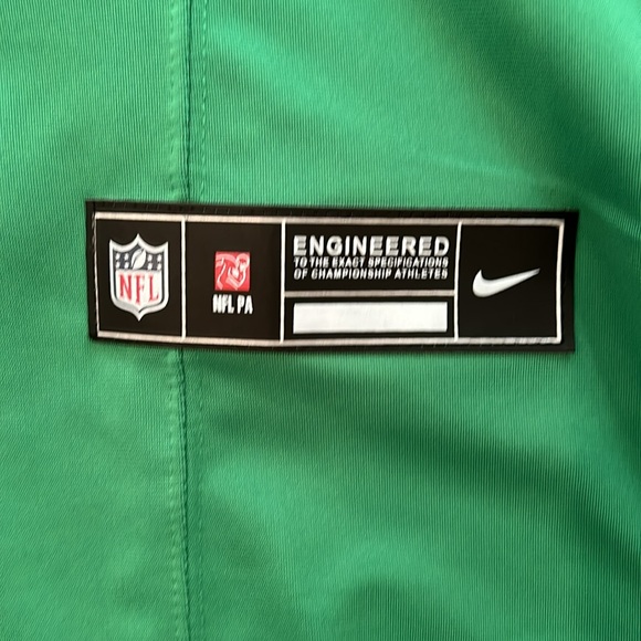 Eagles Kelce Jersey - Picture 2 of 8